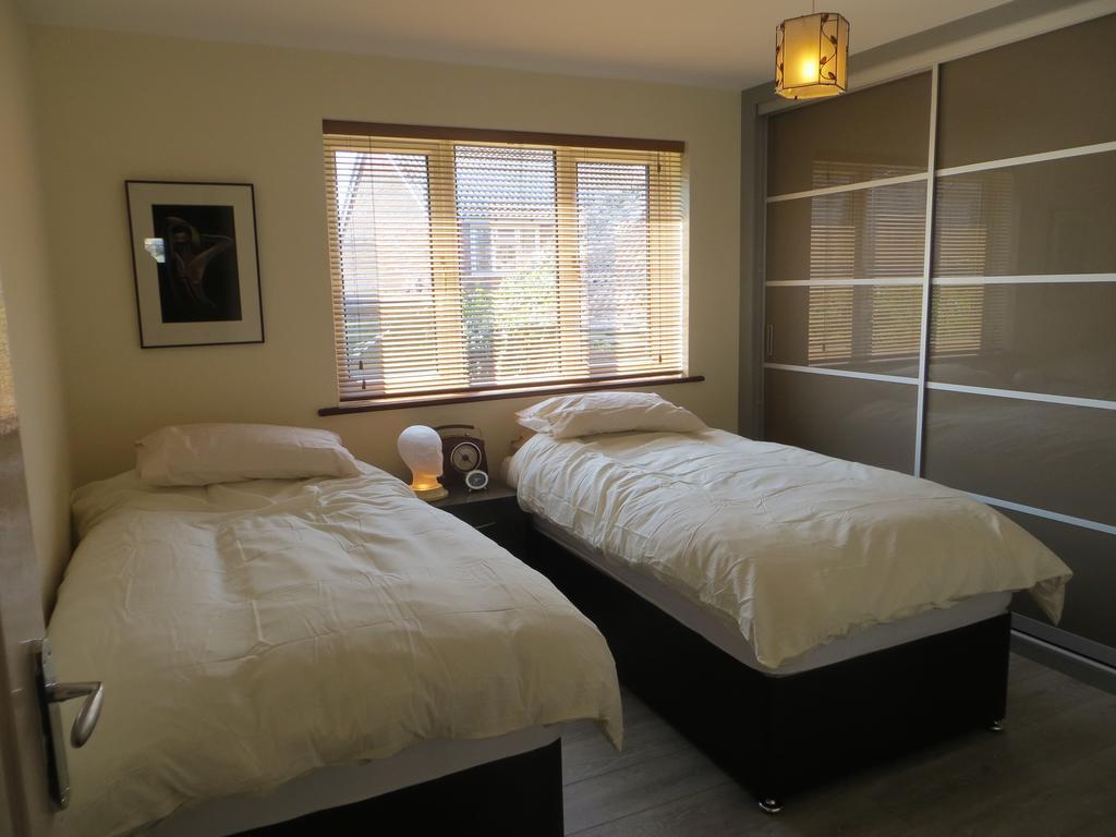 Woodbury Court Apartment แบร์รีจิส ภายนอก รูปภาพ